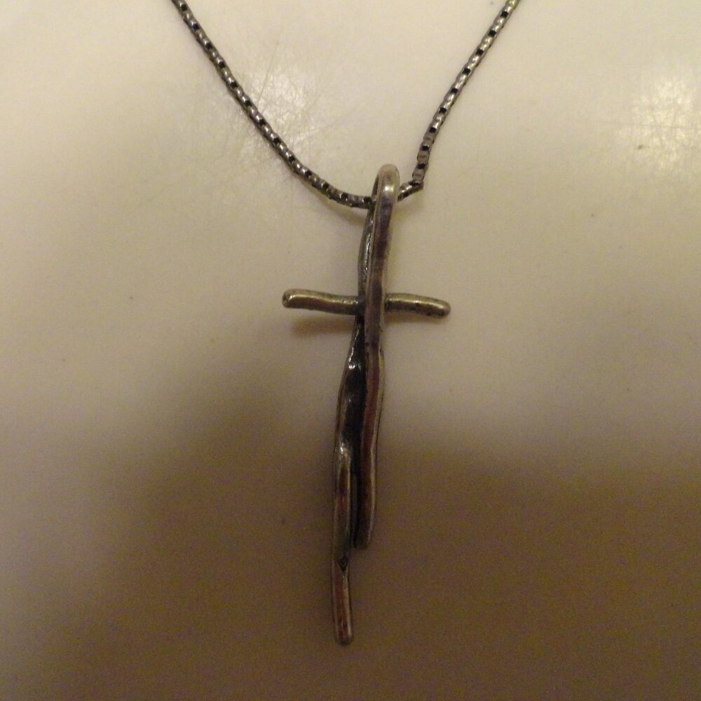 Silpada Sterling Silver Cross Necklace 17" long with a lobster clasp pre-owned